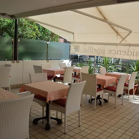 Sanremo מלון 3*