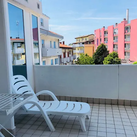 Отель Sanremo Градо