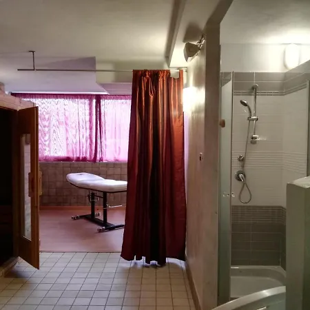 Отель Sanremo 3*